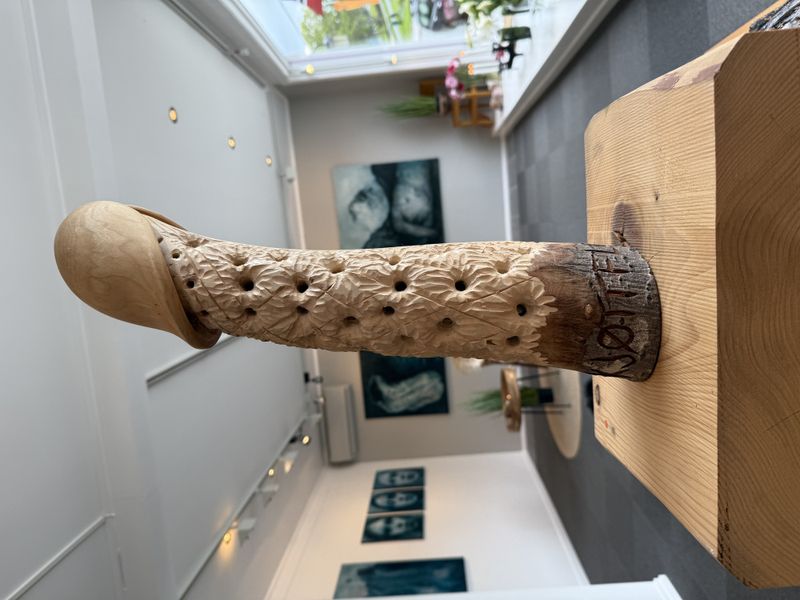 Kjøttfløyta, treskulptur